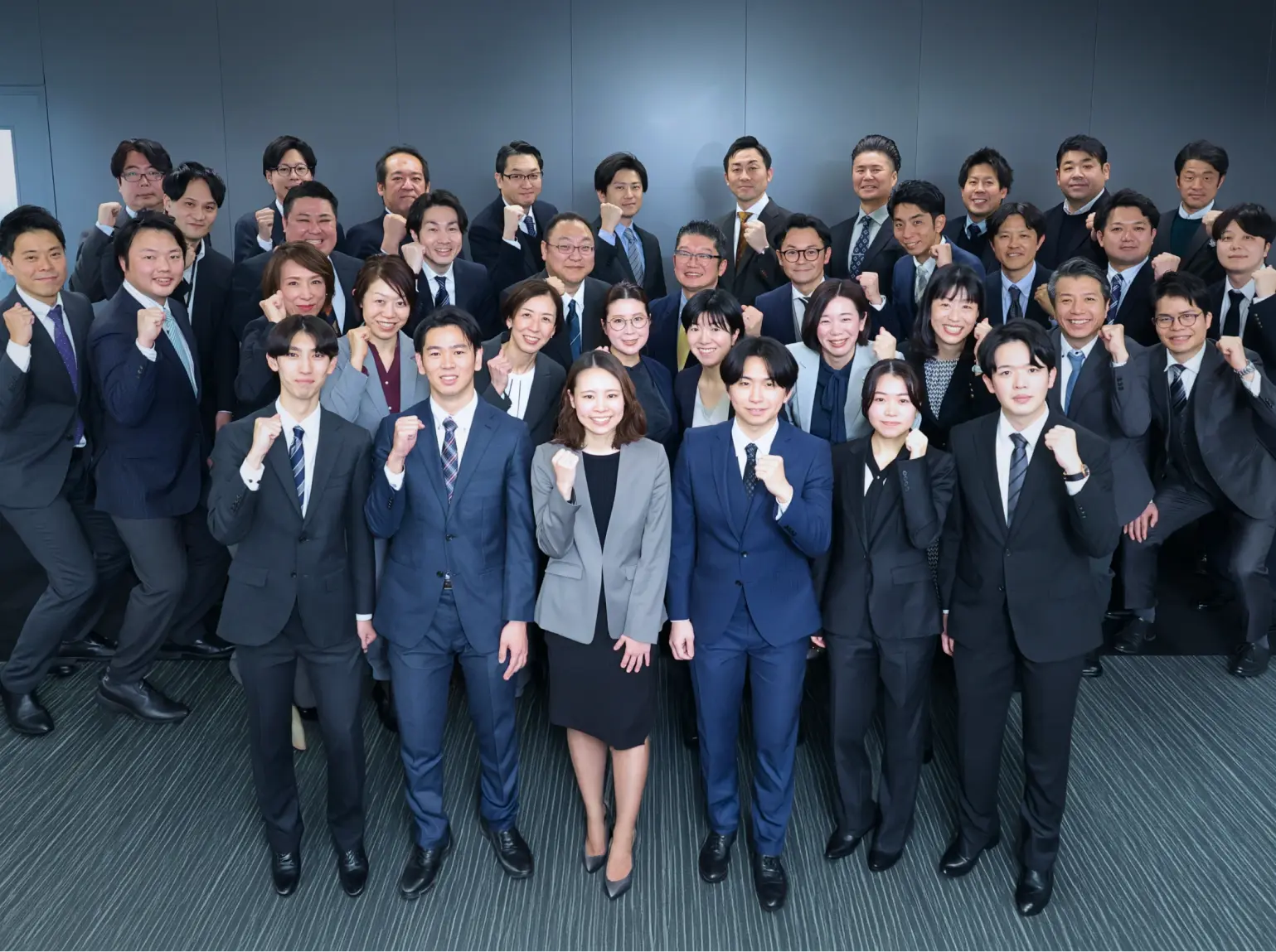 スタッフ集合写真